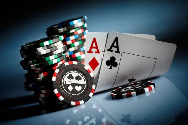 Live dealer baccarat table with multiple players on result taiwan